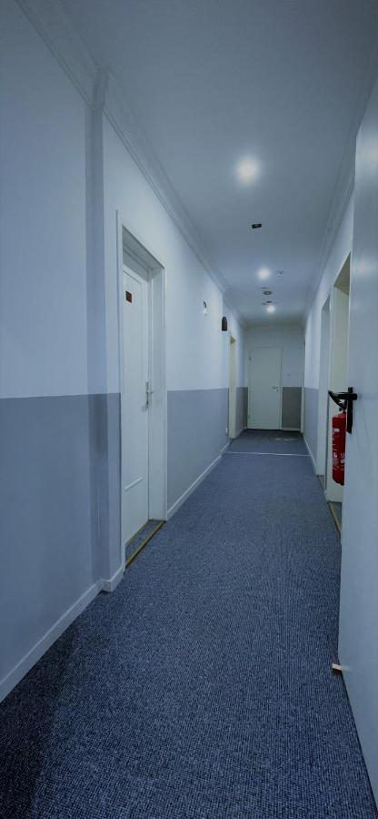 Tyros Hotel Und Gaestehaus Am Weidendamm Hannover Exteriör bild